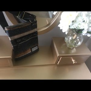 CLOSET CLEAR OUT DAKINE Crossbody Bag UNISEX